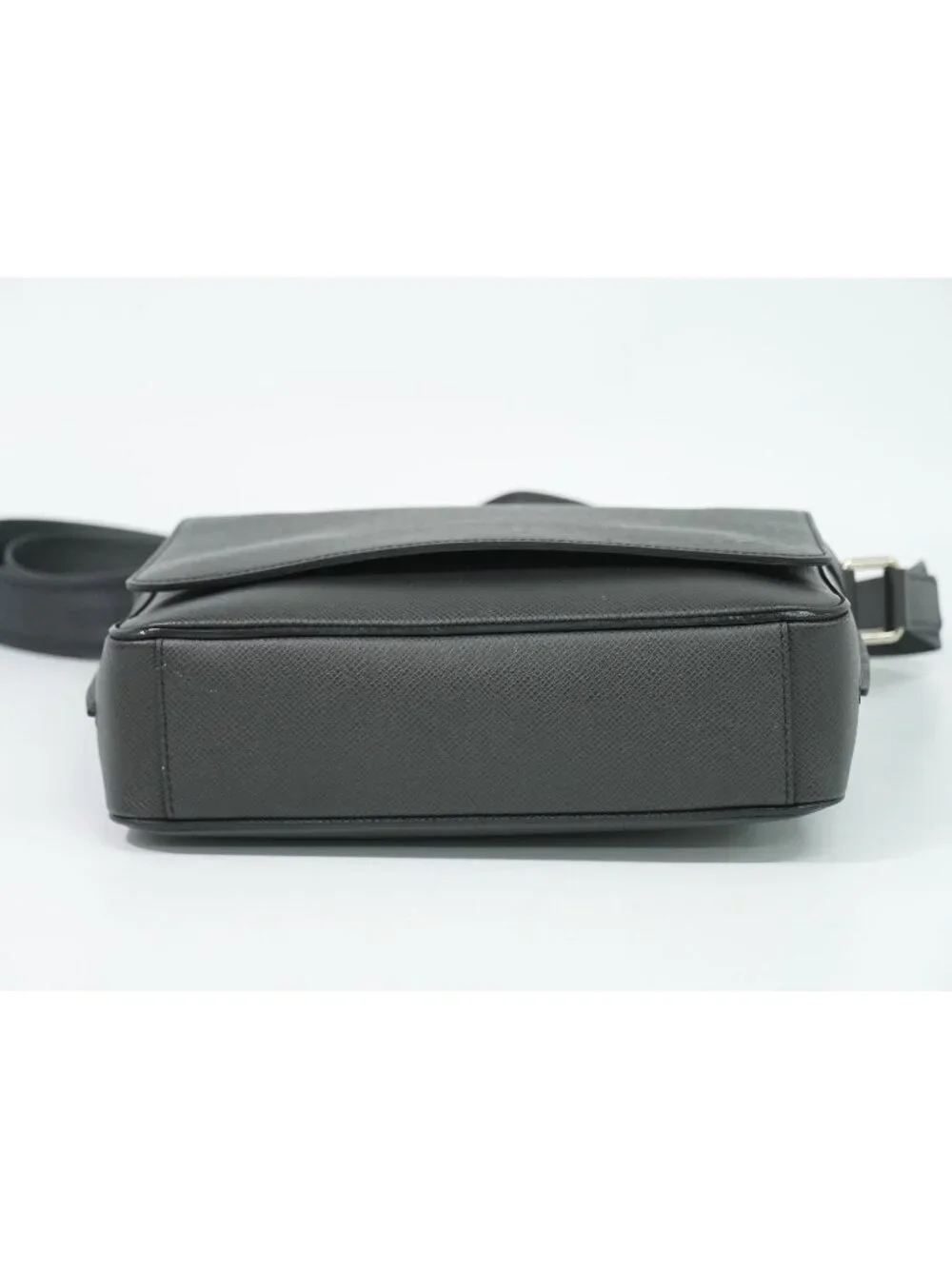 Louis Vuitton LV Roman PM Taiga Leather Shoulder Bag Ardoise